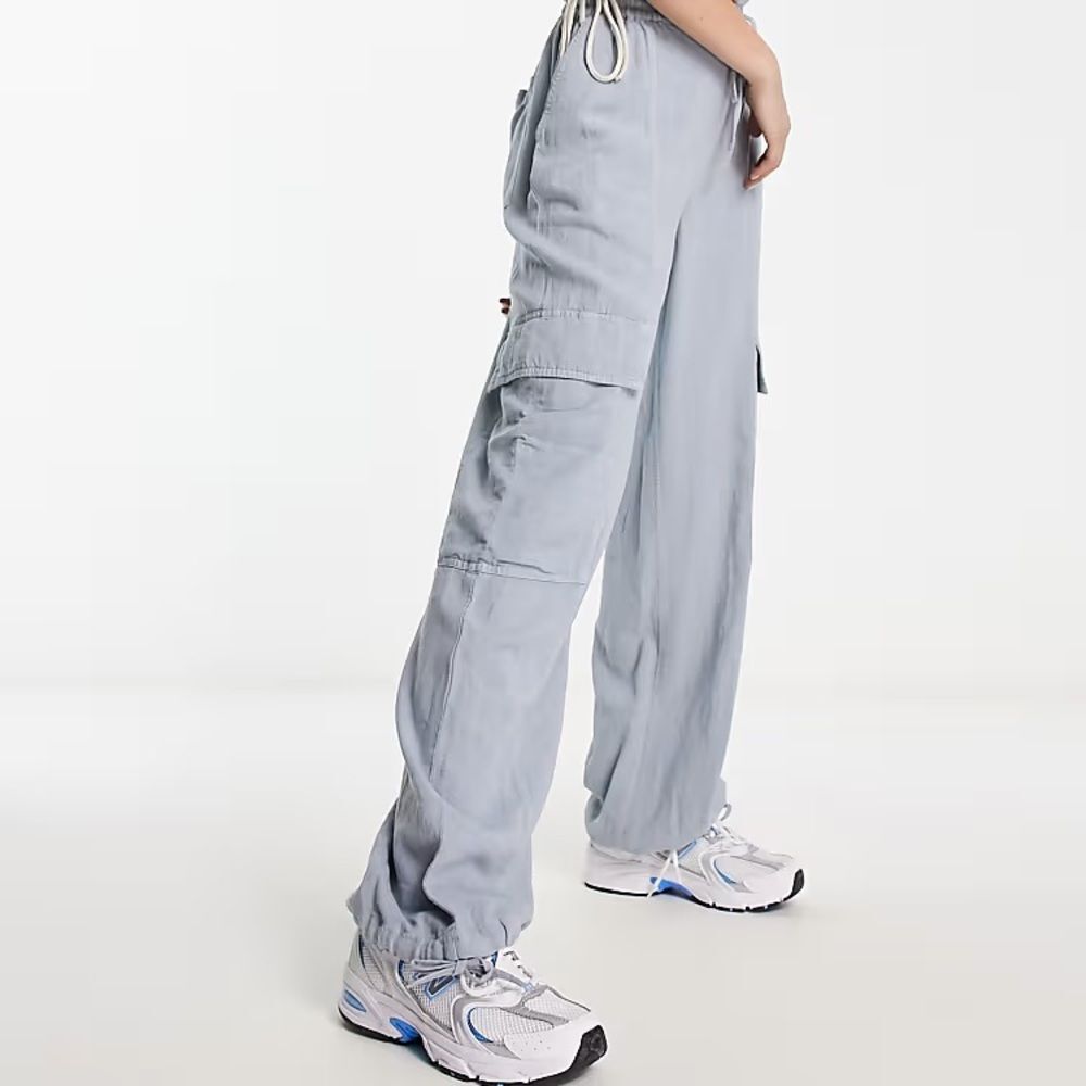 Urban Outfitters Y2K Pastel Light Blue Multi-Pocket Cargo Jogger Pants Trousers